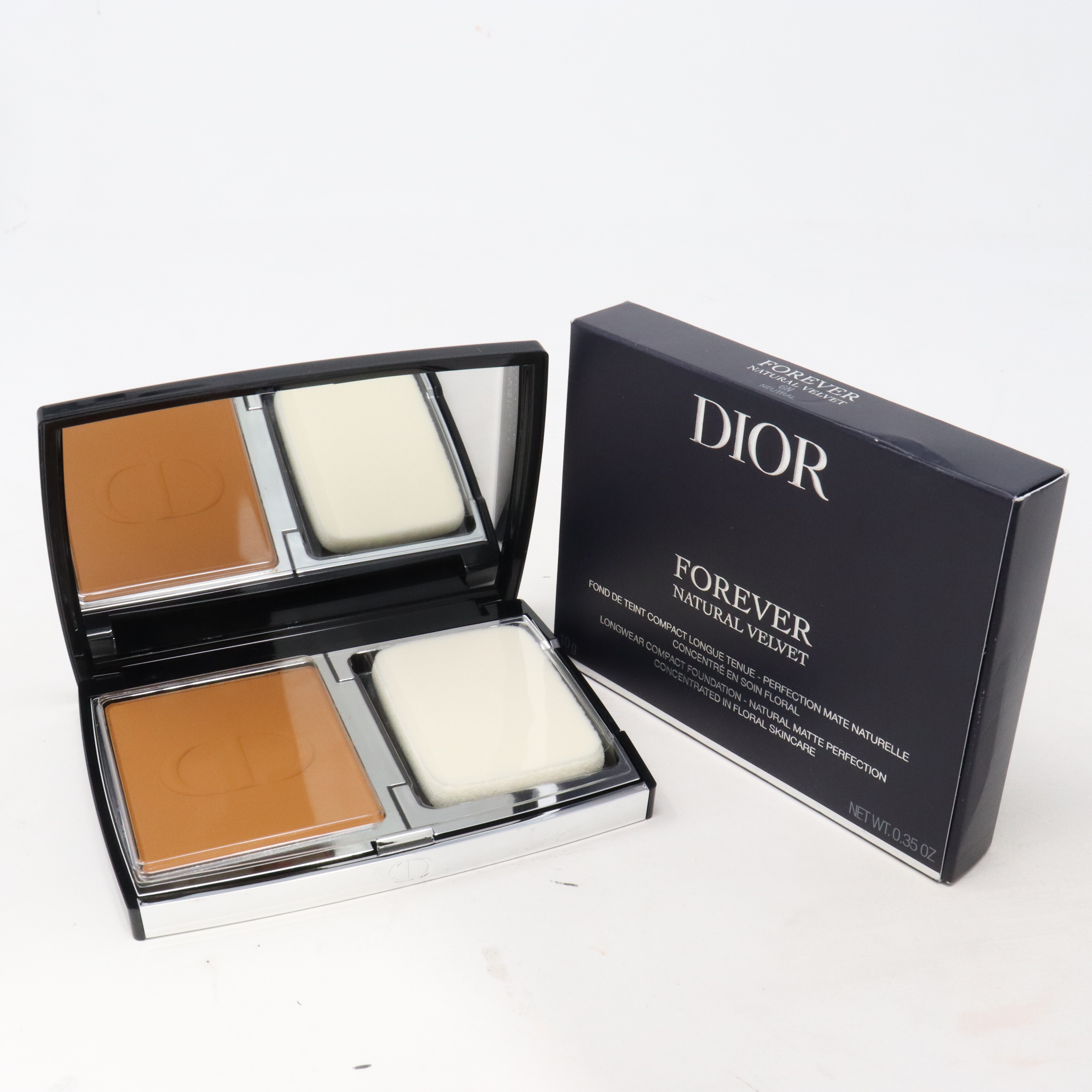 Dior Forever Natural Velvet ファンデーション01 Dior Forever Natural Velvet Longwear Compact Foundation 1W